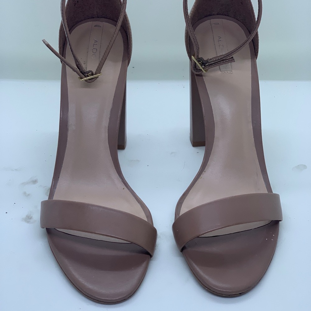 Aldo Nude Heels size 8.5